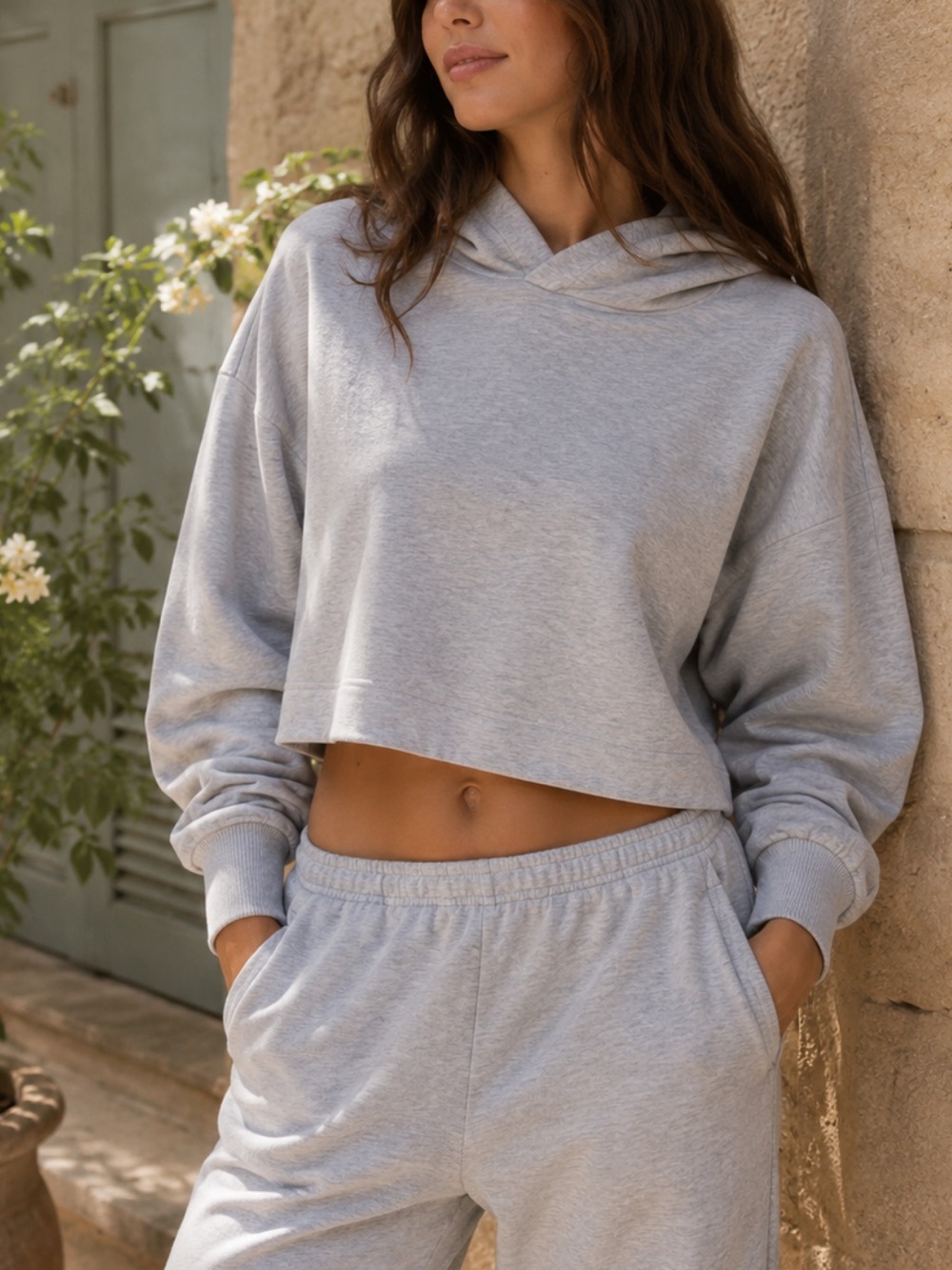 Vuori Sedona Crop Hoodie Light Heather Grey